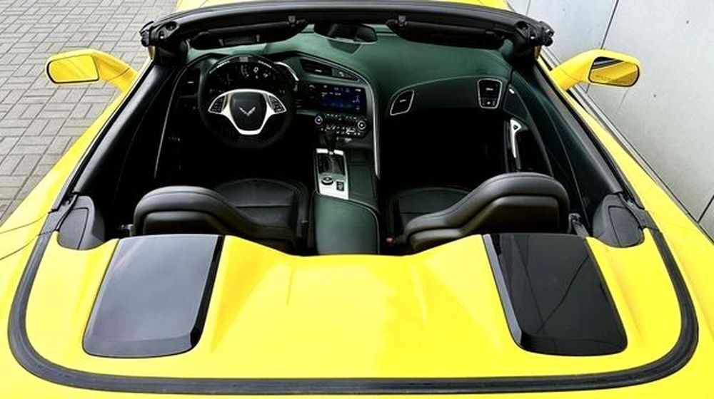 011 Кабриолет Chevrolete Corvette Stingray желтый на съемки фотосессию YJAg