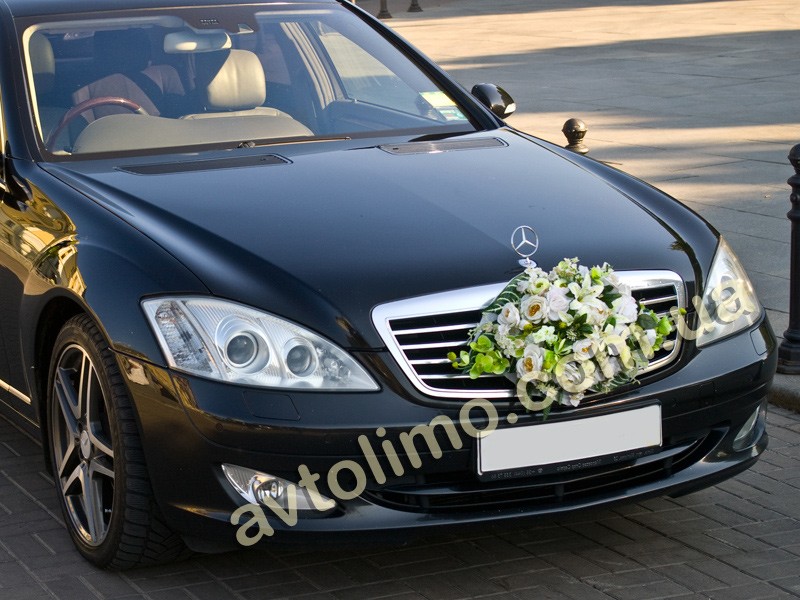 Украшение автомобилей на свадьбу цветы на свадебное авто JRne