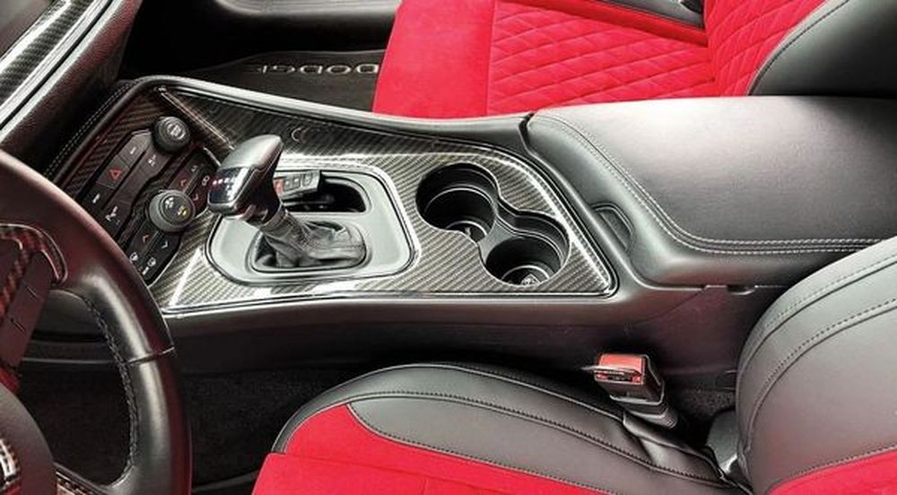103 Dodge Challenger черный 3.6 c водителем на свадьбу съемки wvzL