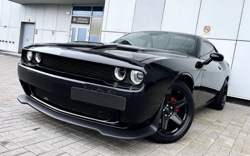 103 Dodge Challenger черный 3.6 без водителя X0X8