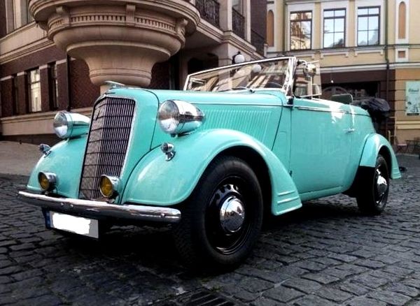 137 Кабриолет ретро Opel бирюзовый с водителем для фото свадьбы PmAp