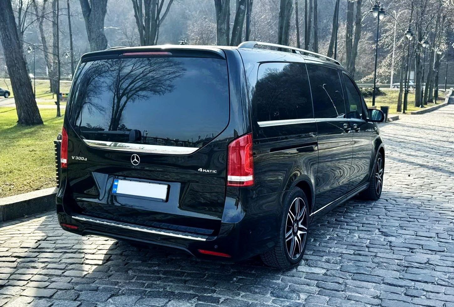 074 Mercedes-Benz V-Class микроавтобус с водителем на свадьбу jKV4