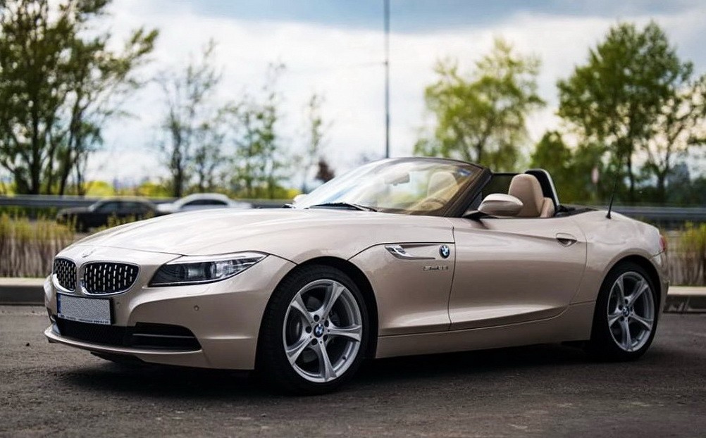 100 BMW Z4 Cabrio кабриолет без водителя RVeL