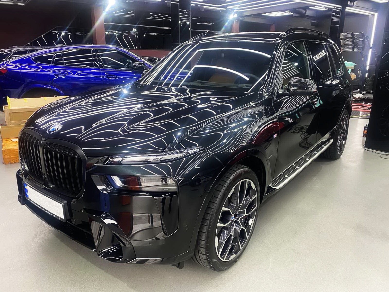 182 BMW X7 40D 2024 черный с водителем на свадьбу jwOW
