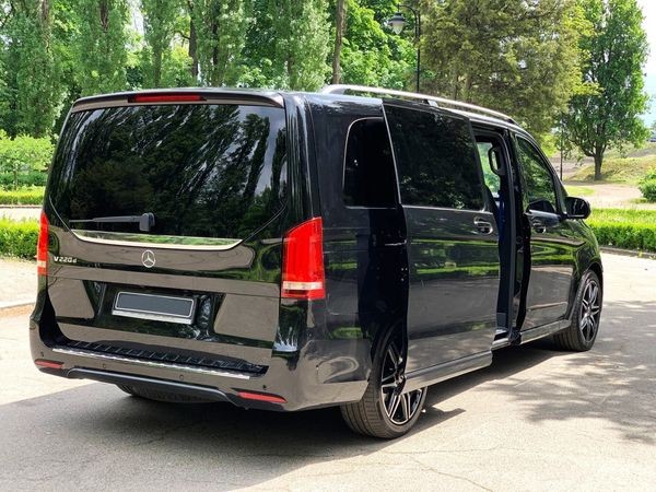 043 Mercedes-Benz V-Class микроавтобус с водителем 7yWB