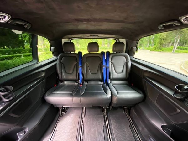 043 Mercedes-Benz V-Class микроавтобус без водителя 0mXE