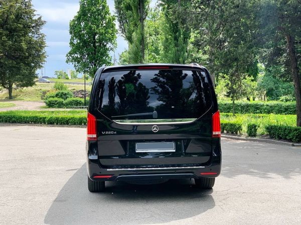 043 Mercedes-Benz V-Class микроавтобус с водителем 7yWB