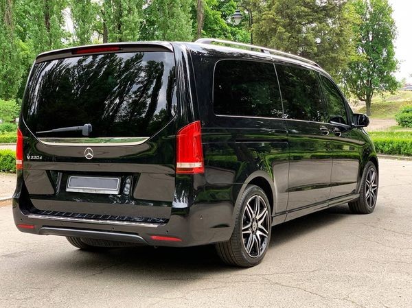 043 Mercedes-Benz V-Class микроавтобус без водителя 0mXE