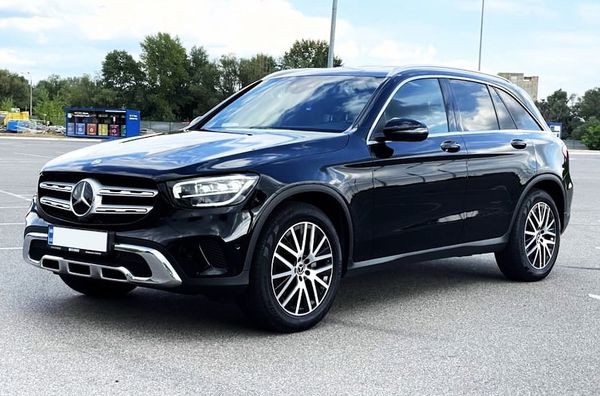 039 Mercedes GLC 300 черный джип внедорожник на свадьбу bv8z