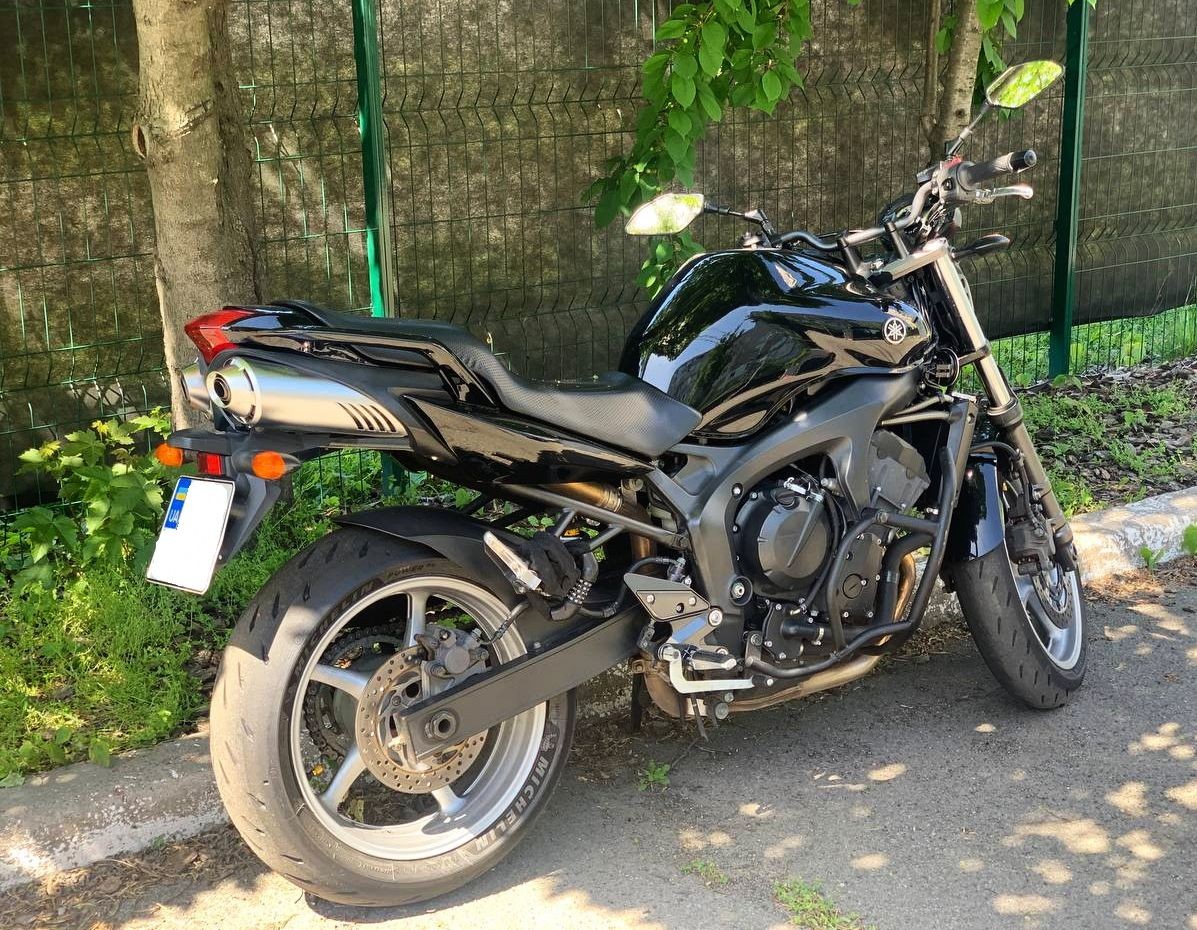 Мотоцикл YAMAHA FZ6N FAZER без водителя 60$/сутки EmrY