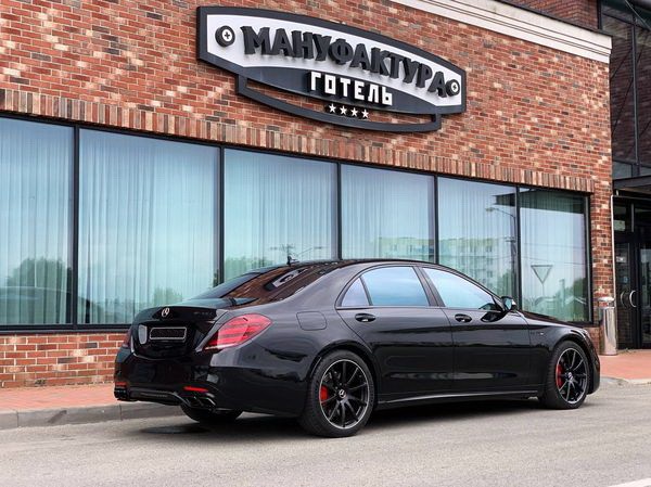 099 Mercedes-Benz S63 AMG 4MATIC W222 Restyling без водителя 2ExP