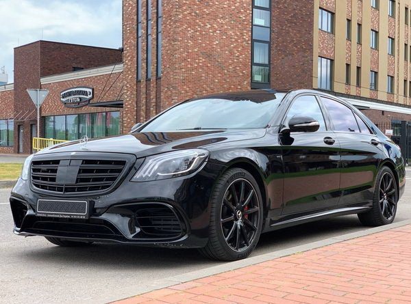099 Mercedes-Benz S63 AMG 4MATIC W222 Restyling без водителя 2ExP