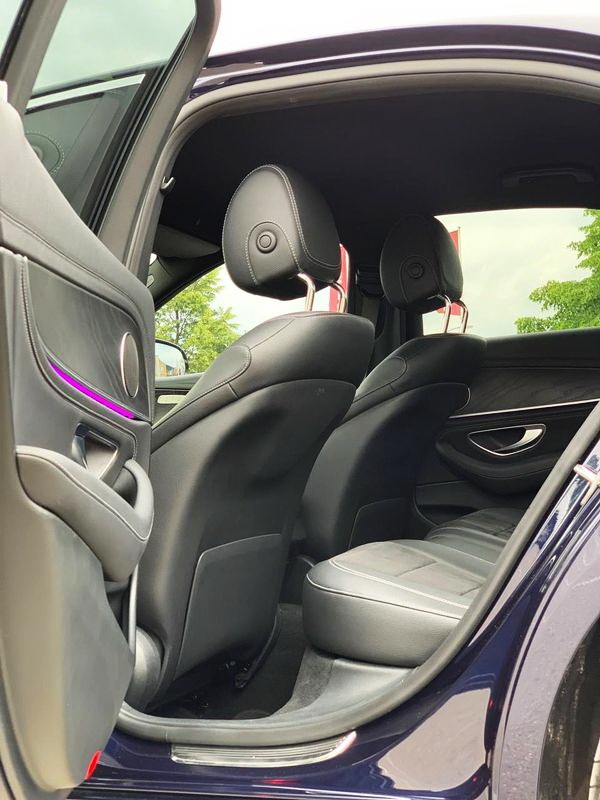 219 Авто бизнес класса Mercedes W213 E220d без водителя темно-синий ldEE
