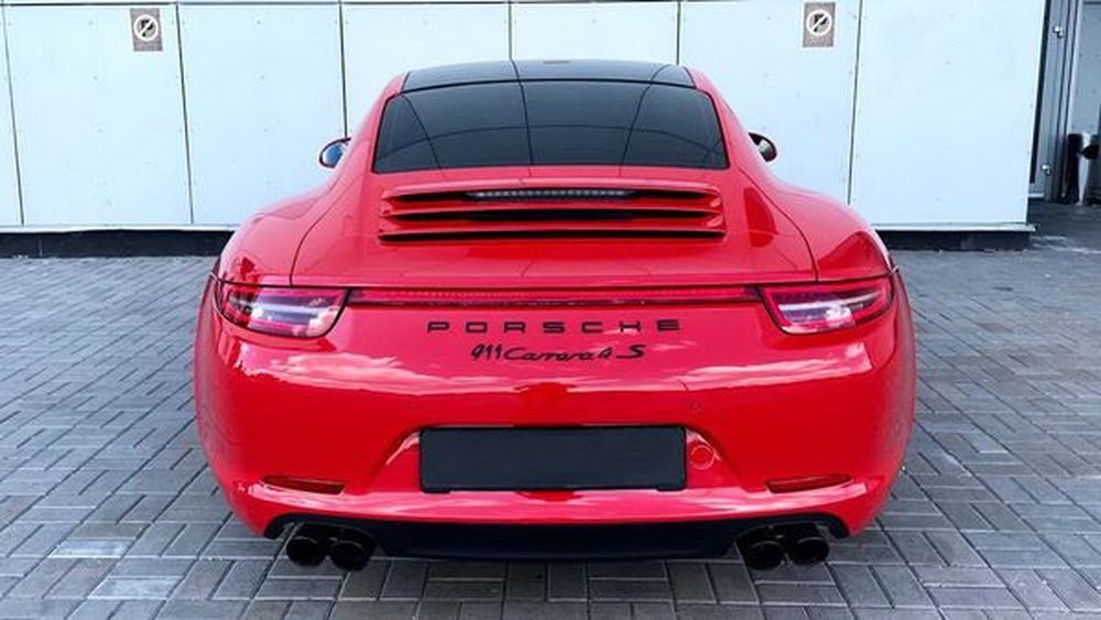 192 Porsche 911 Carrera 4S красный на свадьбу фото съемки Mr8g