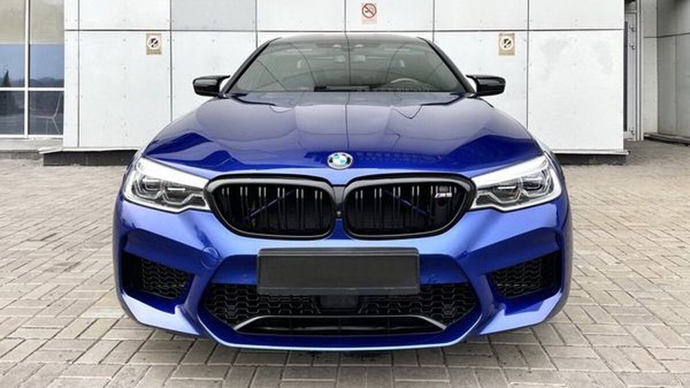 193 BMW M5 F90 Competition синий спорткар без водителя Akaw