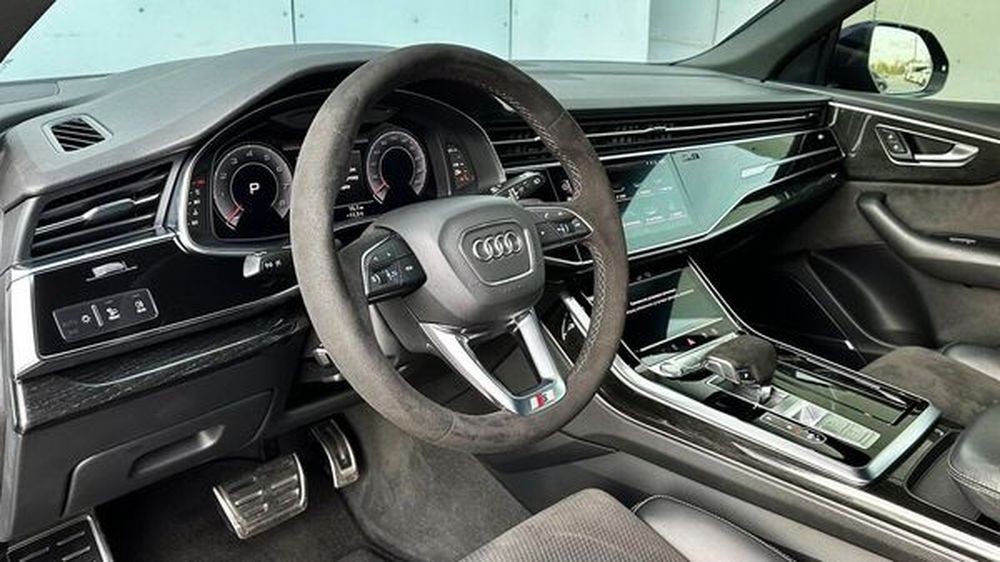 307 Bнедорожник Audi Q8 синий без водителя Aka6