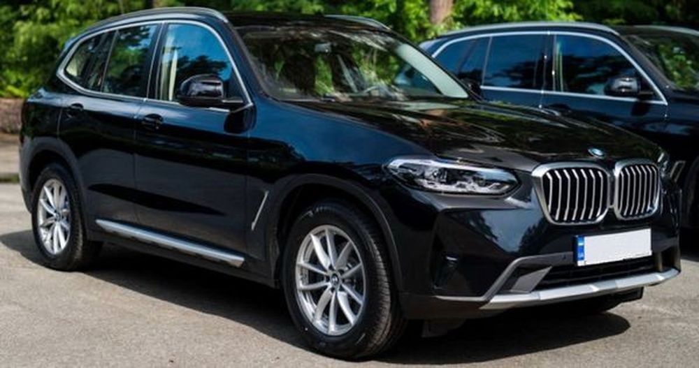 036 BMW X3 черный внедорожник с водителем ORnN