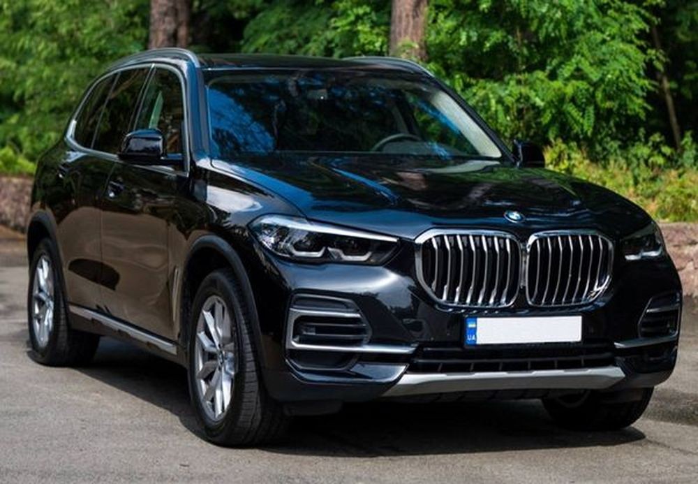 040 BMW X5 черный внедорожник с водителем ga6Y
