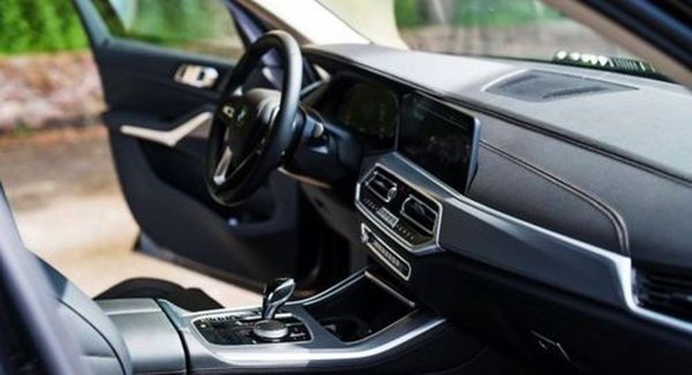 040 BMW X5 черный внедорожник с водителем ga6Y