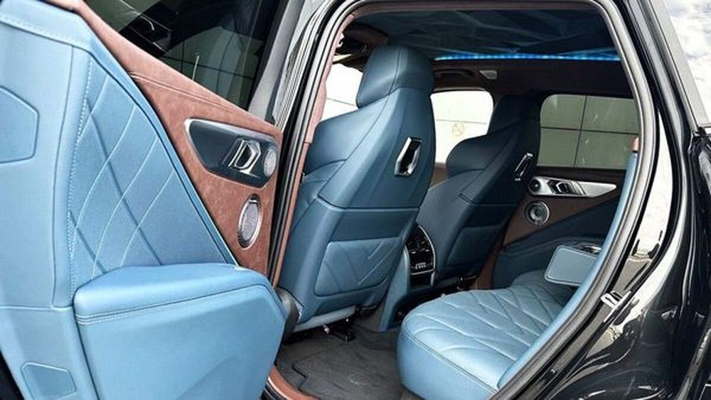 010 Внедорожник BMW XM HIBRYD без водителя X0yJ