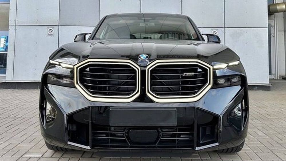 010 Внедорожник BMW XM HIBRYD без водителя X0yJ