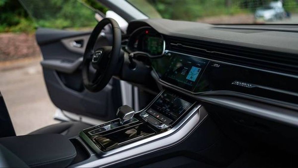 041 Bнедорожник Audi Q8 белая с водителем на свадьбу yPeZ