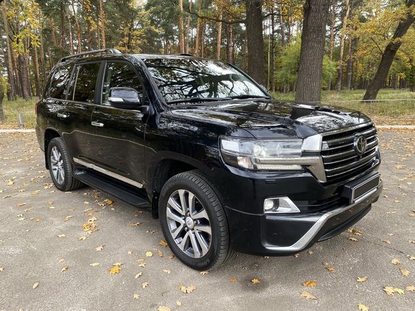090 Внедорожник Toyota Land Cruiser 200 на свадьбу без водителя raWq