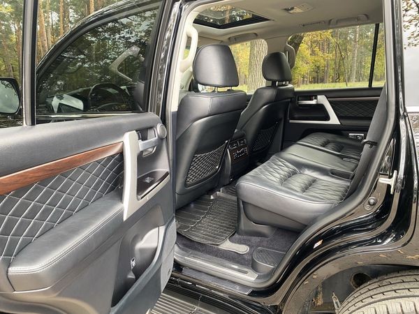 090 Внедорожник Toyota Land Cruiser 200 c водителем на свадьбу paJy