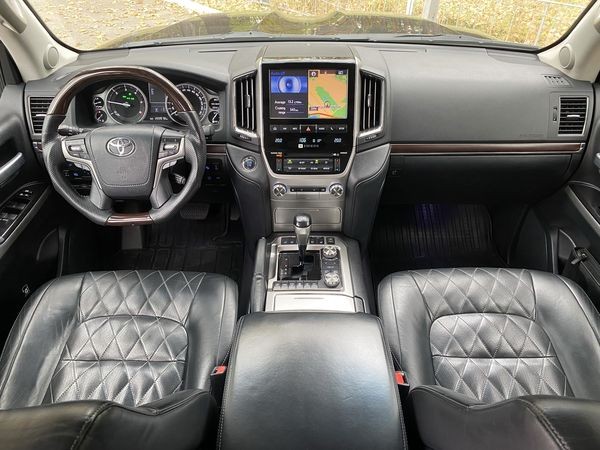 090 Внедорожник Toyota Land Cruiser 200 c водителем на свадьбу paJy