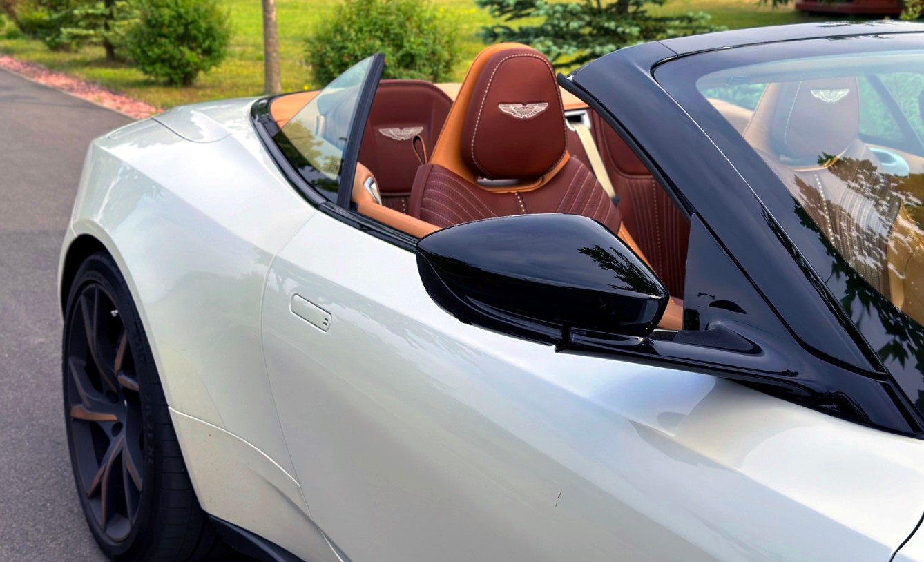 Тест-драйв Aston Martin DB11 Volante 2018 BD8V