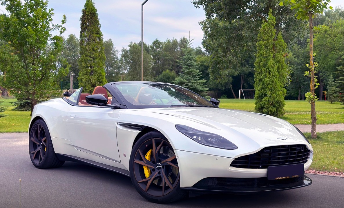 Тест-драйв Aston Martin DB11 Volante 2018 BD8V