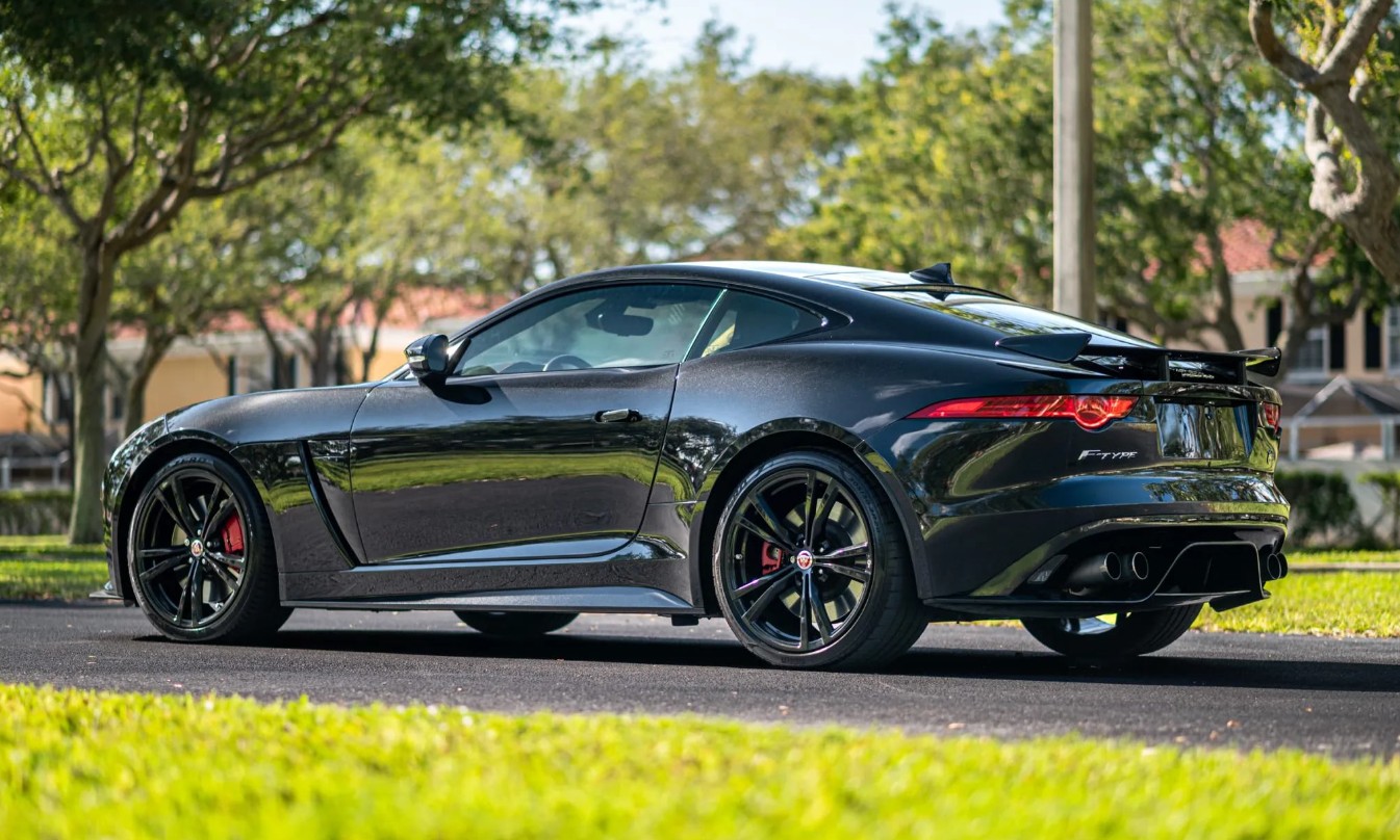 Тест драйв спорткара Jaguar F-Type SVR суперкар dm5v
