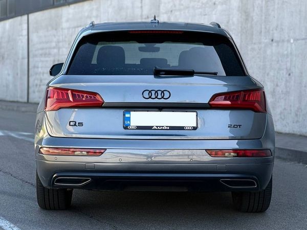 120 Внедорожник Audi Q5-Quattro серо-голубой с водителем JRey