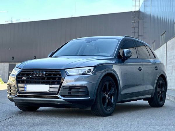 120 Внедорожник Audi Q5-Quattro серо-голубой с водителем JRey