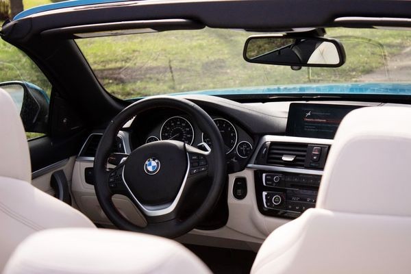 017 BMW 430 серии кабриолет без водителя 1NZD