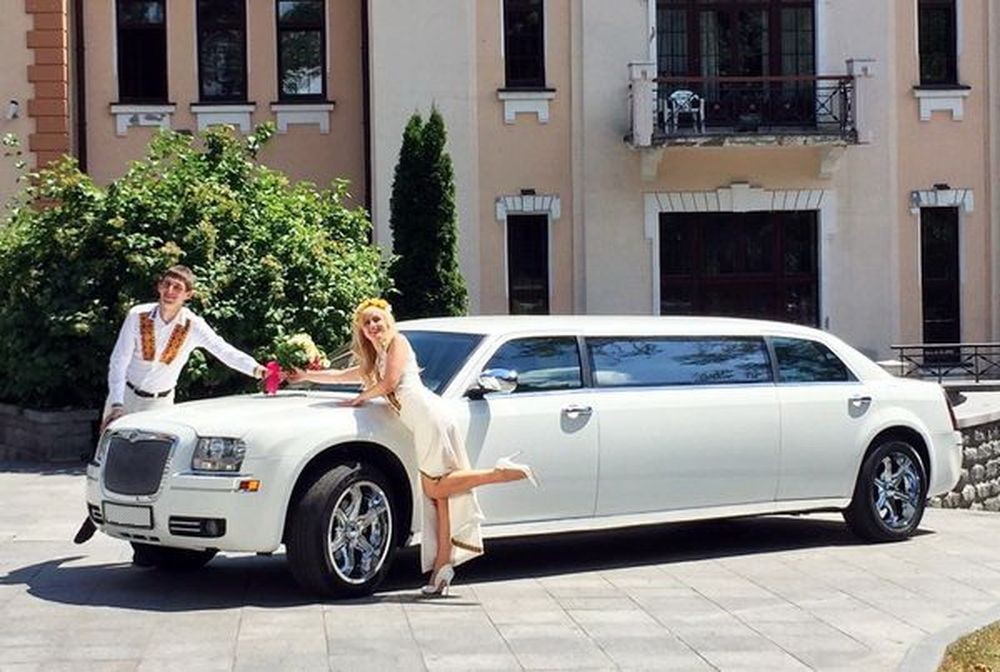 004 Лимузин Chrysler 300C Disco на свадьбу lrbl