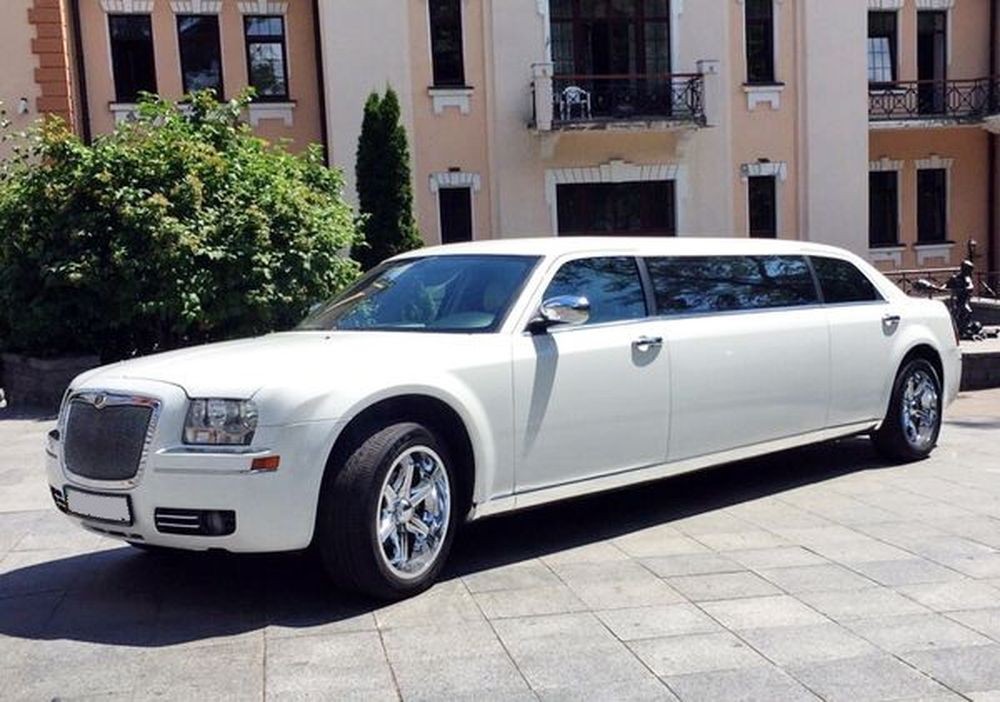 004 Лимузин Chrysler 300C Disco на свадьбу lrbl