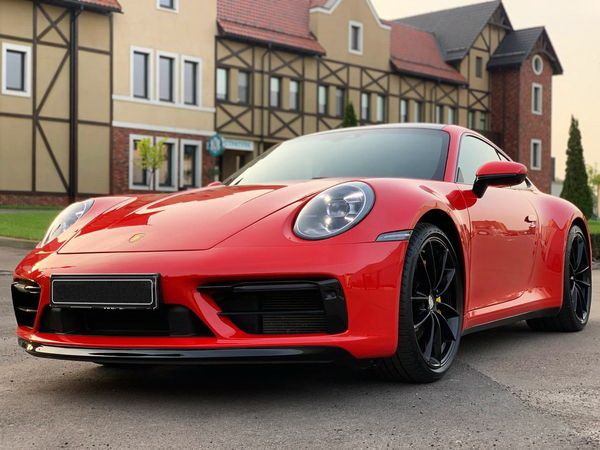 091 Porsche 911 Carrera S красный без водителя yPBZ