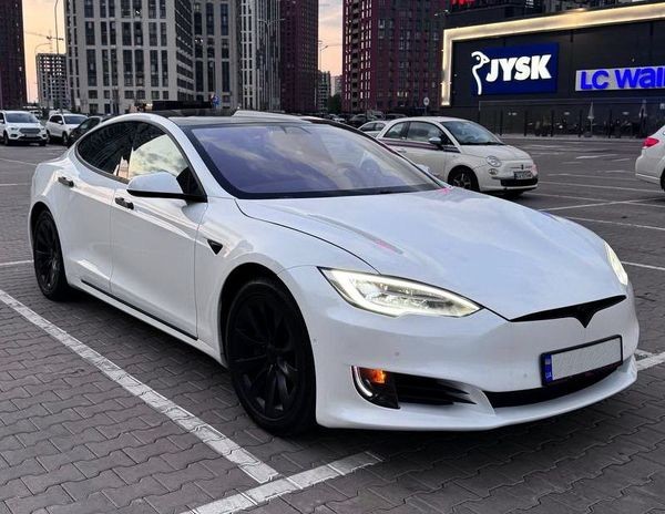 168 Авто на свадьбу Tesla Model S белая с водителем raKq