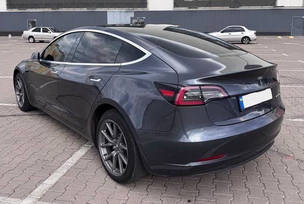 145 Электрокар Tesla Model 3 серая с водителем на свадьбу 91bn