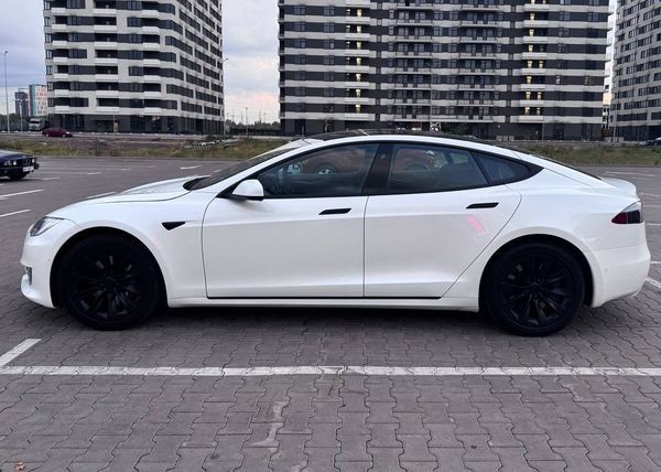 168 Авто на свадьбу Tesla Model S белая с водителем raKq