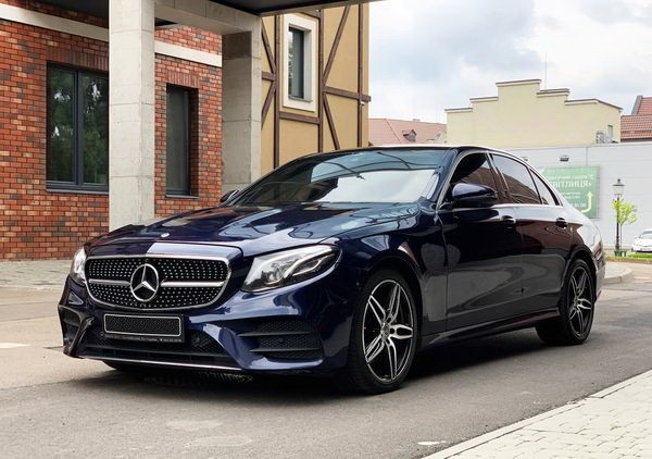 219 Mercedes W213 E220d темно-синий авто с водителем на свадьбу VyoO