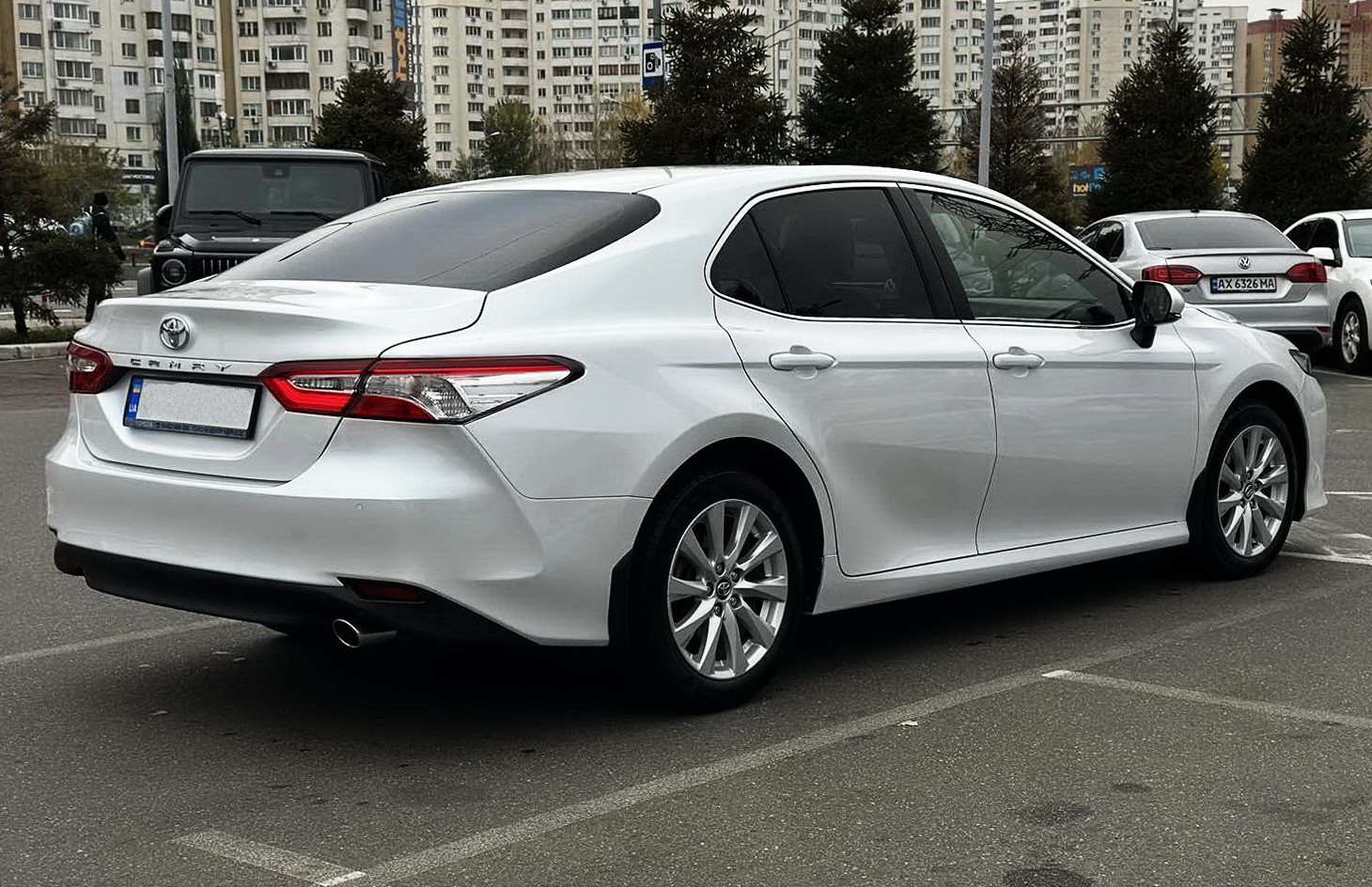 389 Toyota Camry V70 белая авто на свадьбу 3QPv