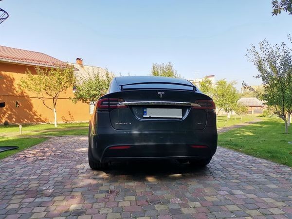 075 Tesla Model X серая электрический внедорожник на свадьбу съемки QLOY