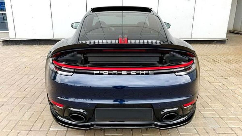 263 Porsche 911 Carrera S темно синий без водителя RVNm