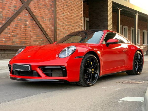 091 Porsche 911 Carrera S красный без водителя yPBZ