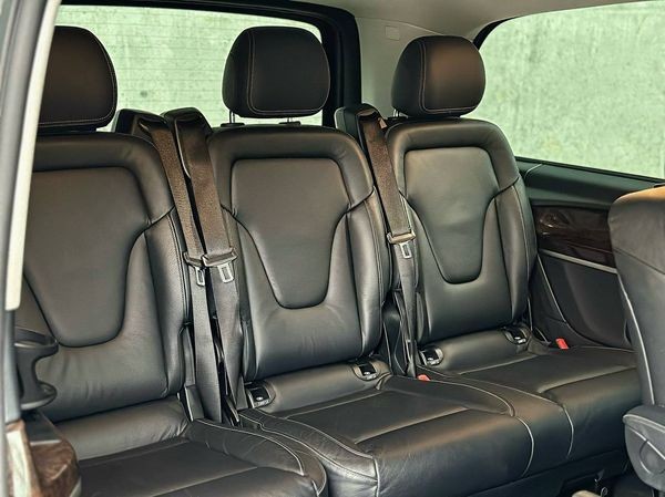 309 Микроавтобус Mercedes-Benz V-class заказать c водителем 8Lab