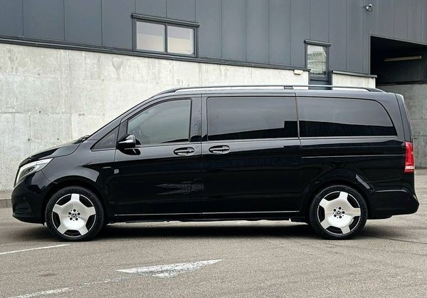 309 Микроавтобус Mercedes-Benz V-class заказать c водителем 8Lab