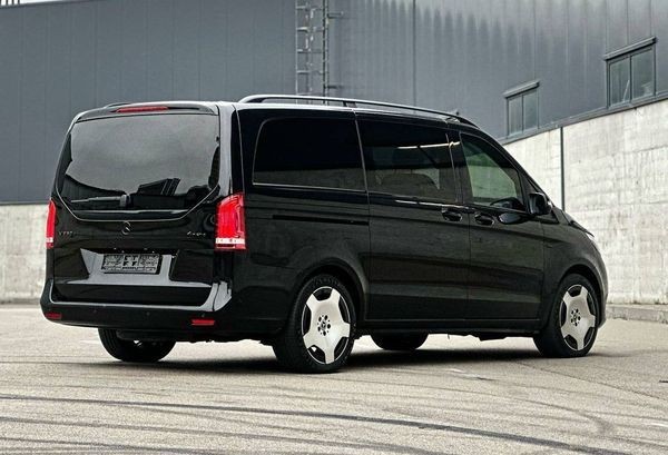 309 Микроавтобус Mercedes-Benz V-class без водителя QL6Y