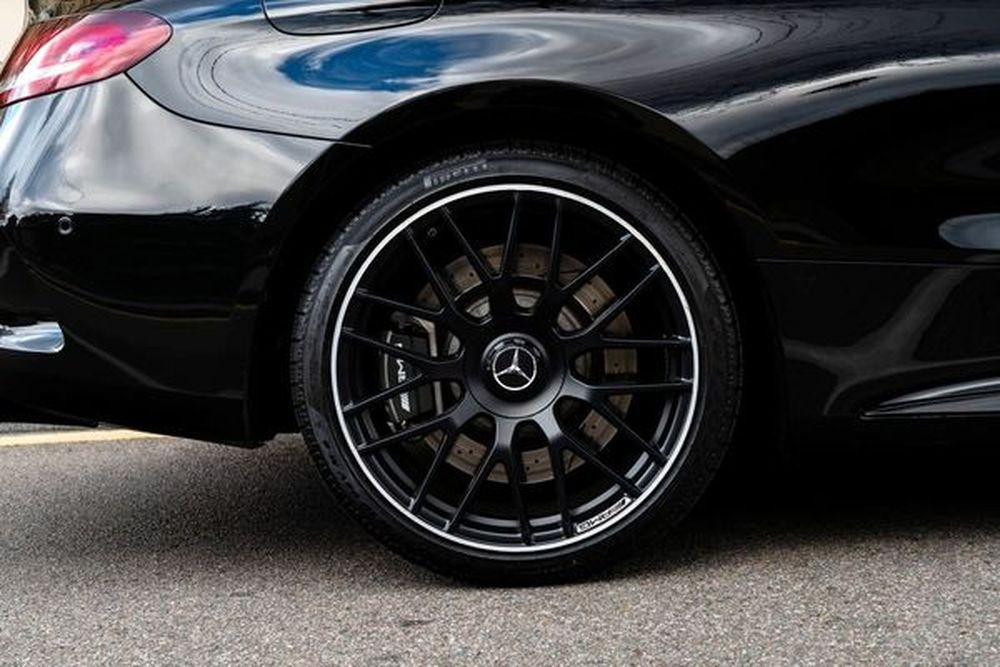 345 Mercedes-Benz C 63 AMG Сoupe черный мерседес без водителя ga5y
